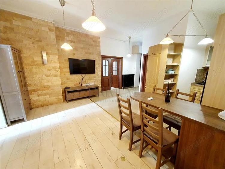 MEDICINA - 3 CAM - SPATIOS - GARAJ IN CF - BOXA - CENTRALA PROPRIE AC - ZONA SUPERBA - 9