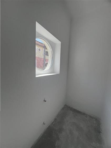 Casă individuală cu 5 camere cu Teren 250 Mp în Ultracentral