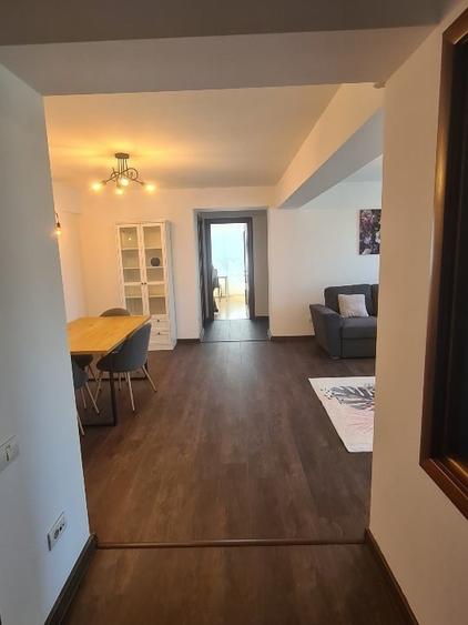Apartament cu 3 camere semidecomandat, mobilat în Chitila
