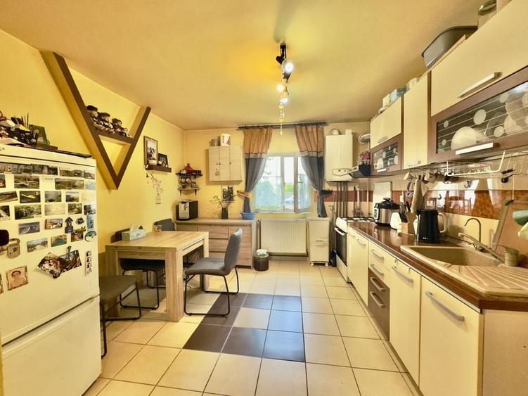 Lipovei, DECOMANDAT, Centrala proprie - 2