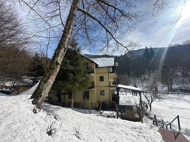 Pensiunea Turistica Cheile Cetatii - Rasnov -  730.000 euro - 3