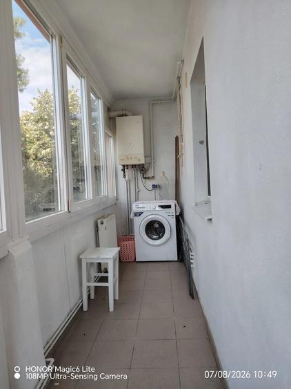 Apartament cu 3 camere decomandat în Bartolomeu