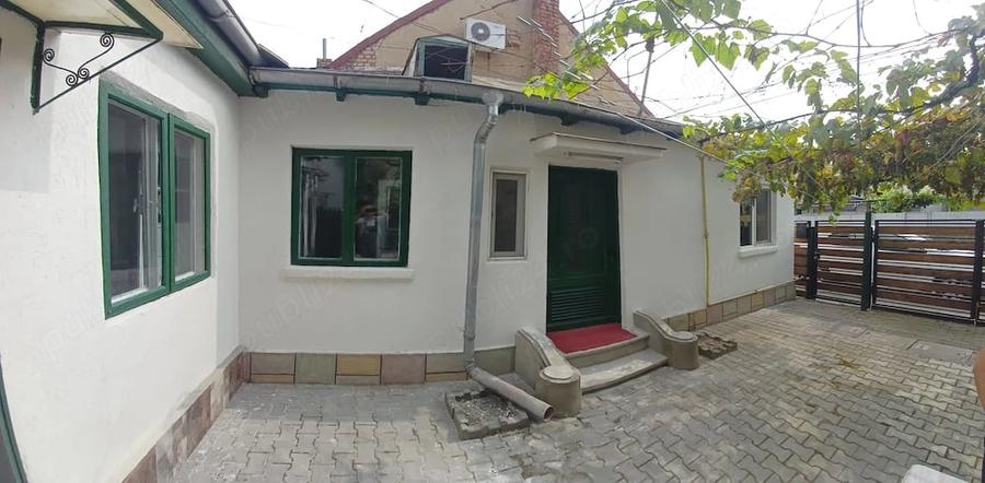Casă cu Teren 102 Mp în Mihai Bravu