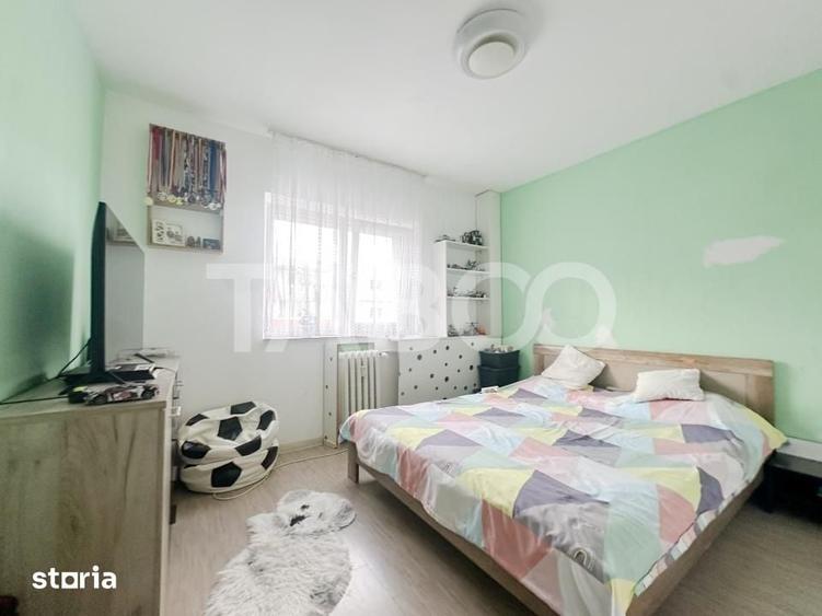 Apartament cu 3 camere semidecomandat în Gruia