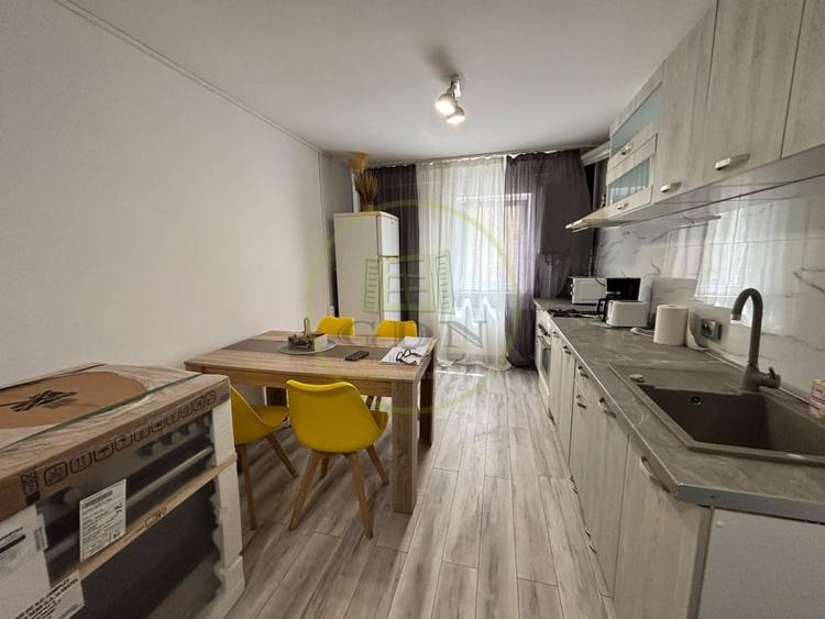 Apartament cu 3 camere decomandat, mobilat în 1 Mai