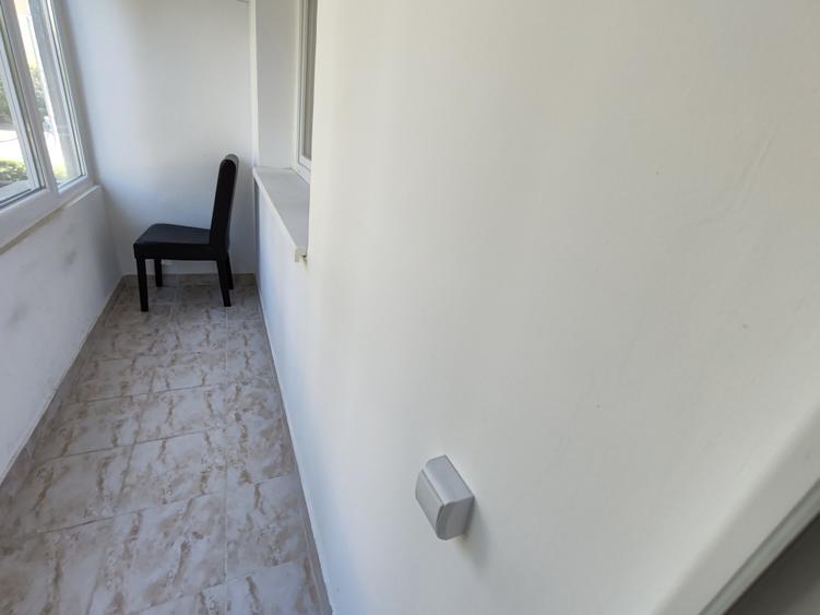 Apartament cu 3 camere semidecomandat, mobilat în Centrul Civic