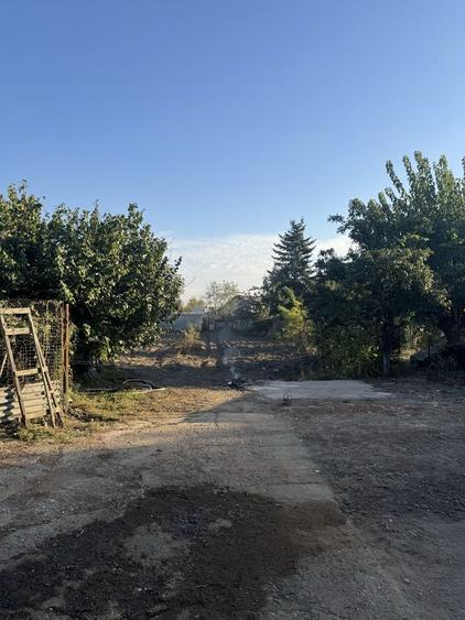 Casă cu 4 camere în Frumușani
