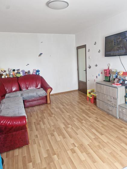 Apartament cu 2 camere decomandat în Eremia