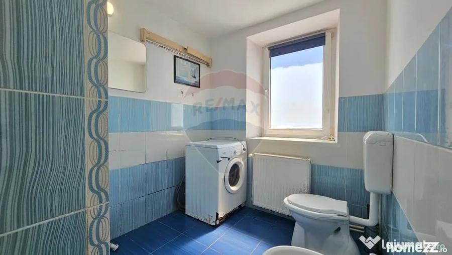 Casă cu 7 camere cu Teren 1151 Mp în Central