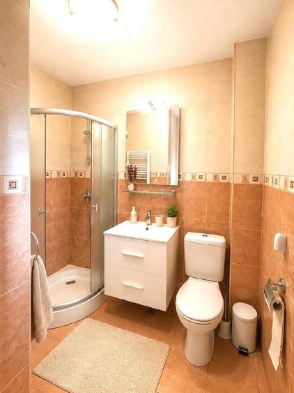 Casă cu Teren 634 Mp în Podgoria