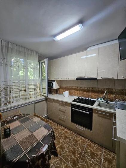 Apartament cu 2 camere decomandat în Giurgiului
