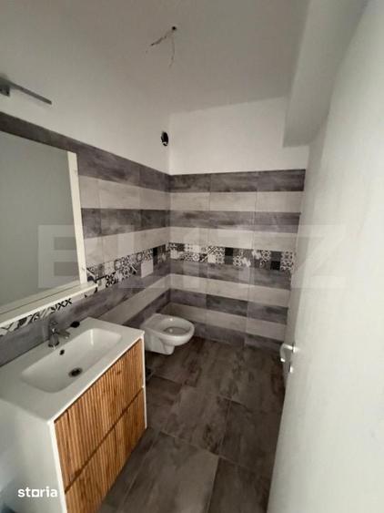 Apartament cu 3 camere în Craiovița Nouă