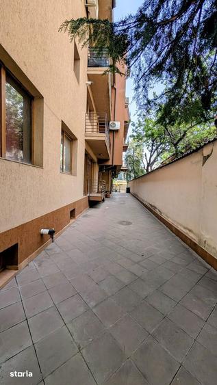 Spațiu comercial, de 832 mp, în 13 Septembrie