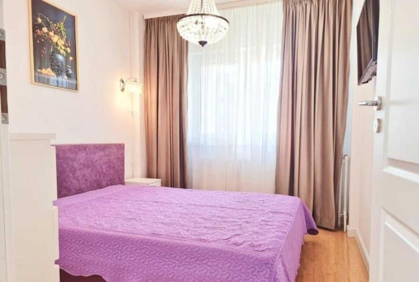 Apartament cu 3 camere semidecomandat, mobilat în Moșilor