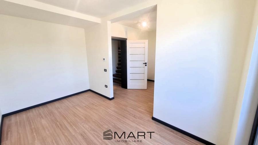 Casă cu 4 camere cu Teren 230 Mp în Central