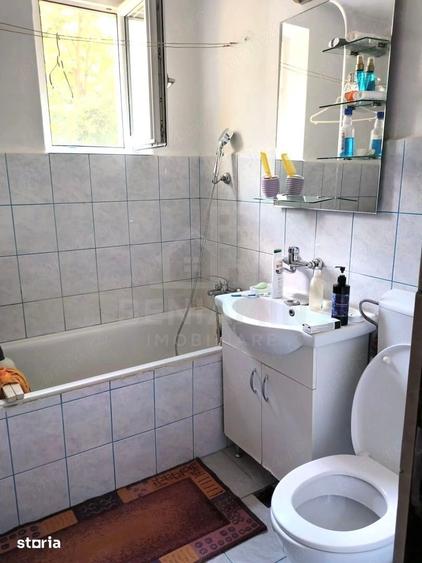 Apartament cu 3 camere semidecomandat, mobilat în George Enescu