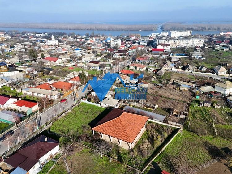 Casă individuală cu 4 camere cu Garaj în Mahmudia