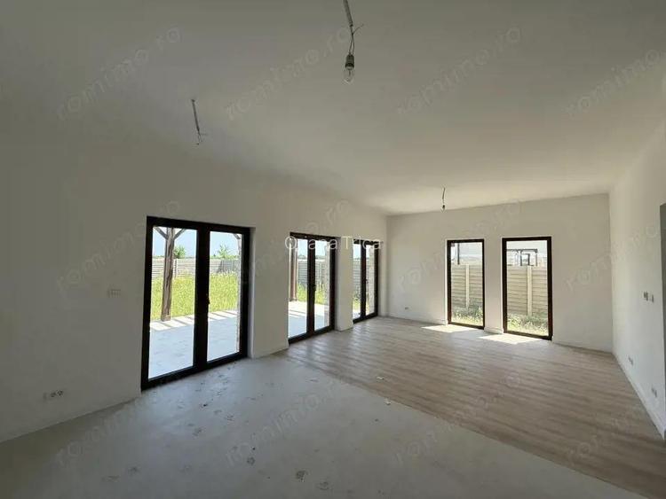 Casa Individuala stil frantuzesc, 141 mp utili, terasa 23 mp - Mosnita N