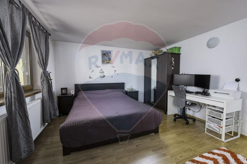 Vila cu 4 camere + terasa + curte + loc de parcare - Bacu... - 8