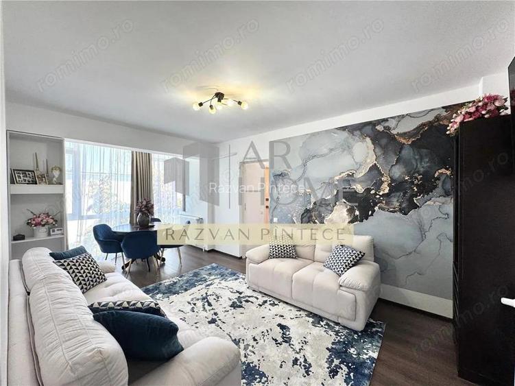 Vanzare apartament 4 camere, de lux, renovat, zona Malu Rosu, Ploiesti Vanzare apartament 4 camere, de lux, renovat, zona Malu Rosu, Ploiesti