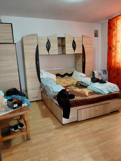 Casă cu 5 camere cu Teren 400 Mp în Central