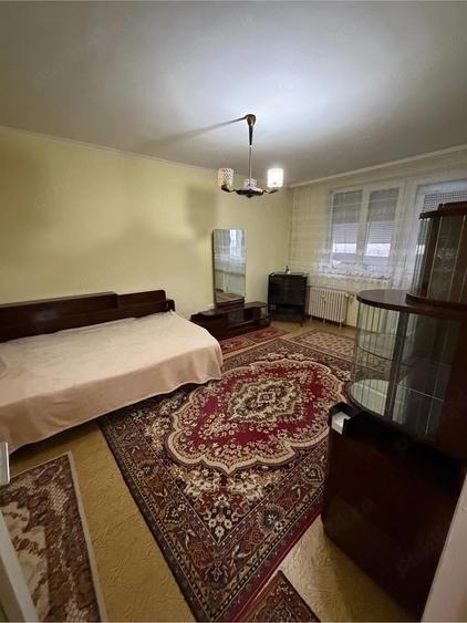 Vand apartam 3 cam. zona Rogerius - 3