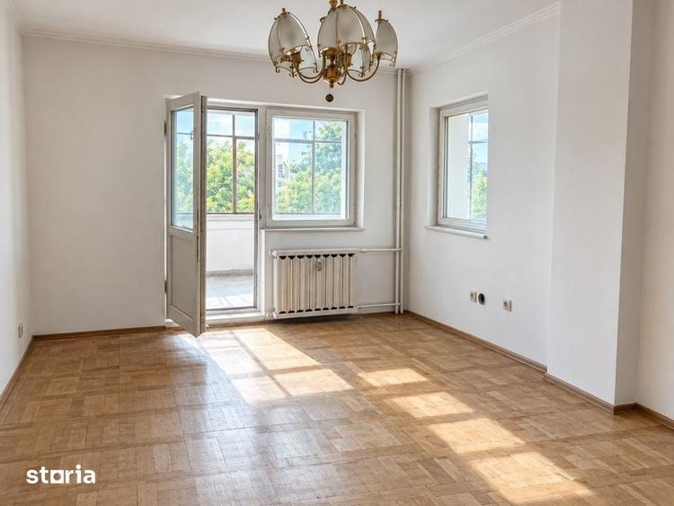 Apartament cu 3 camere în Craiovei