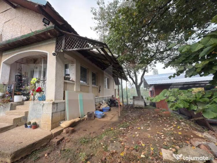 Casa 120 mp, teren 31 arii Medi?a, comuna Viile Satu M - 1