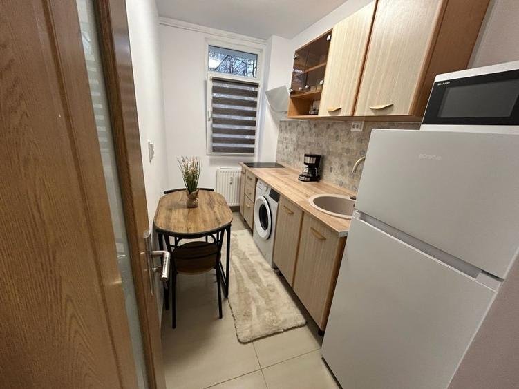 Inchiriez garsoniera - 8