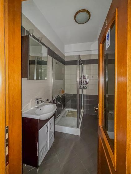 APARTAMENT 3 CAMERE JIULUI + TEREN (4 LOCURI DE PARCARE EXTERIOARE) - 5