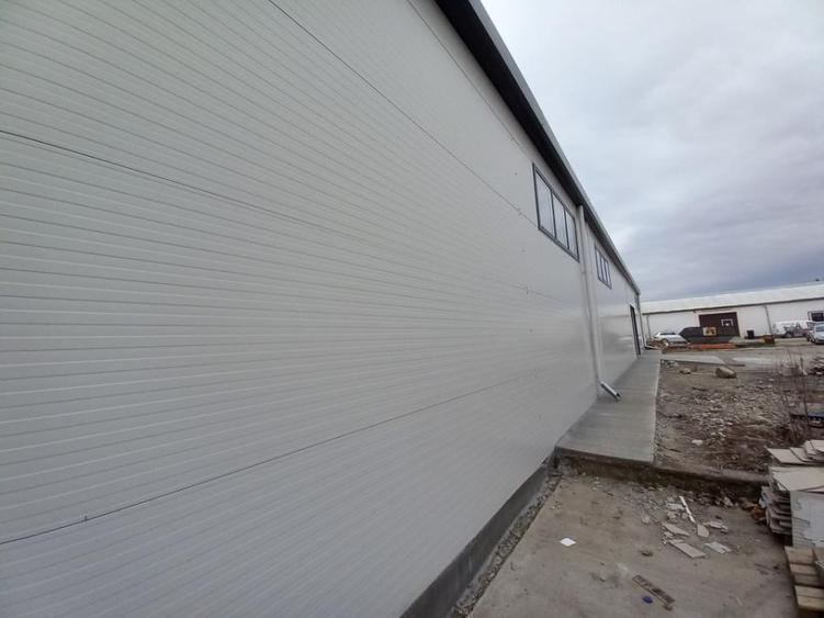 Hala cu suprafata de 2100 mp si spatii de birouri - 21