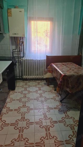 Inchiriez apartament 3 camere in Iasi Alexandru cel Bun zona Zimbru - 4