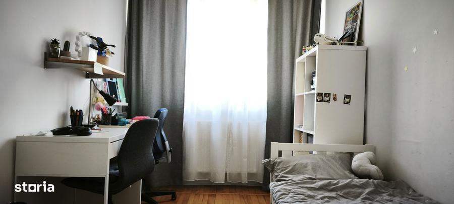 Ap. 3 camere la cheie, Tudor, mobilat/utilat, et 3/4 - 4