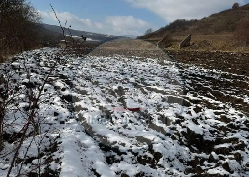 Vanzare teren itravilan Sanmartin,com. Chinteni CJ - 1