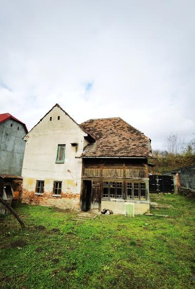 Casă cu demisol și parter, teren 395 mp, Sat Bradu – Avrig - 4