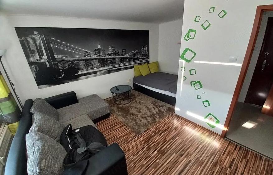 Garsoniera de inchiriat zona Tractorul - 1