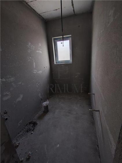 Duplex pe parter - 2 fronturi stradale - personalizare interioara - 8