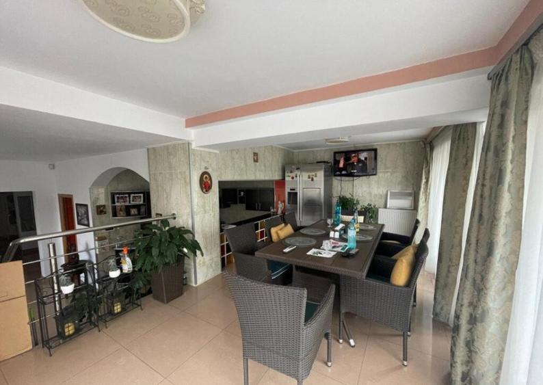 Vila Cu Posbilitate De Investitie - 420 Mp - Antiaeriana - 4