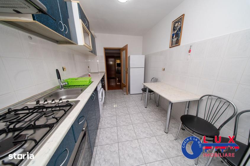Apartament cu 3 camere decomandat în Babadag