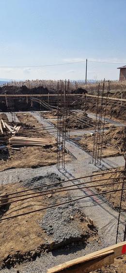 Vanzare casa in constructie ?i teren Miroslava - 2