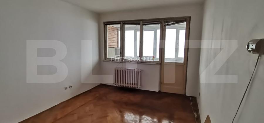Apartament de vanzare, cu 2 camere, 47 mp, renovabil, zona Libertatii