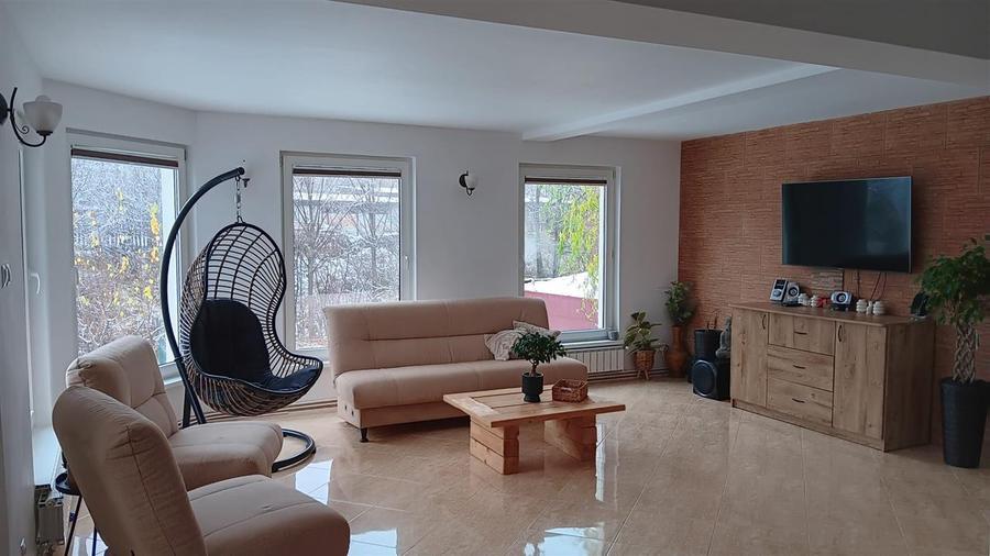 Barnova intersectia cu Pietrarie VILA D+P+M SU=212mp TEREN 1670mp amenajat super - 9