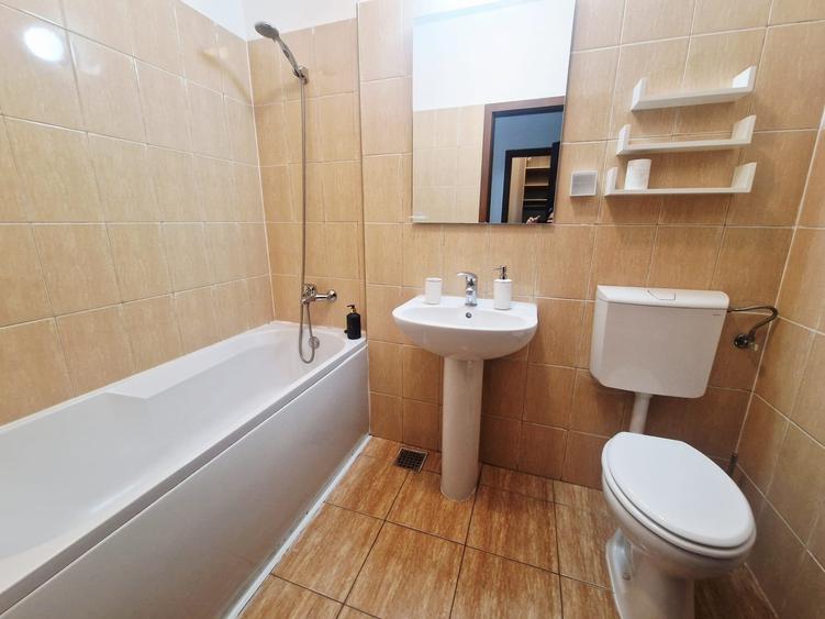 Garsoniera utilata si mobilata. terasa, centrala proprie de bloc, Titan - 8