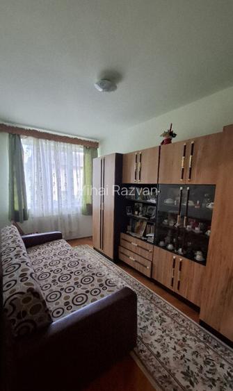 De vanzare apartament 3 camere De vanzare apartament 3 camere