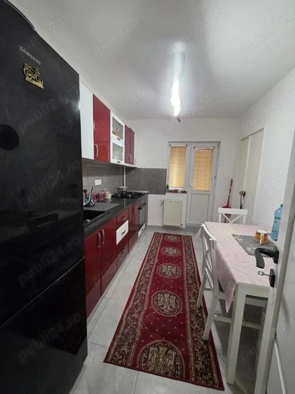 De vanzare apartament cu 2 camere ?i balcon mobilat ?i utilat, situat pe Bulevardul Roman Musat - 8