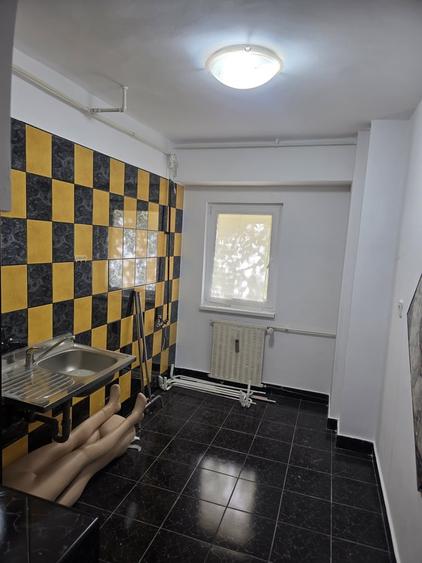 Unirii, Calarasi, bd. Matei Basarab - 8