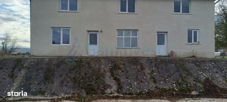 Hala aflata in zona Vadu Crisului, Bihor, Romania,GaminvestA1947 - 6