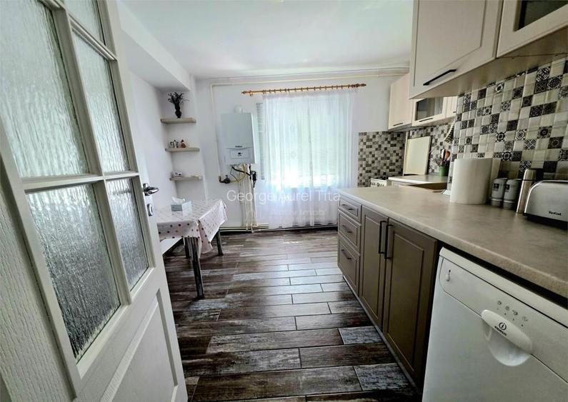 4 camere, decomandat, 100 mp, etaj 2, Dorobanti II