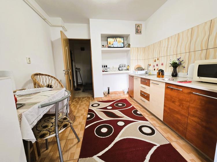 Apartament 3 camere cu BALCON - CARTIER E3 - 3