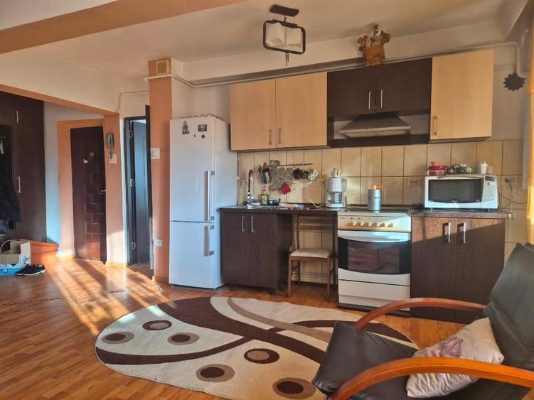 Vând apartament 3 camere decomandat(72mp) open space - 7